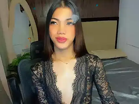 CassieSommereux online show from 12/19/25, 01:56