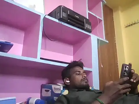 Snapshot of Tamilgud23 chatting on 05/20/26, 05:13 Tamilgud23 online show from 05/20/26, 05:13
