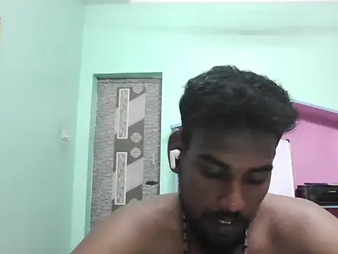 Snapshot of Tamilgud23 chatting on 05/28/26, 03:48 Tamilgud23 online show from 05/28/26, 03:48
