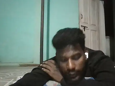 Snapshot of Tamilgud23 chatting on 05/30/26, 04:37 Tamilgud23 online show from 05/30/26, 04:37