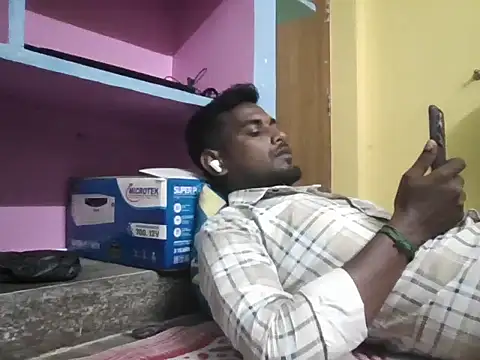 Snapshot of Tamilgud23 chatting on 06/05/26, 06:52 Tamilgud23 online show from 06/05/26, 06:52
