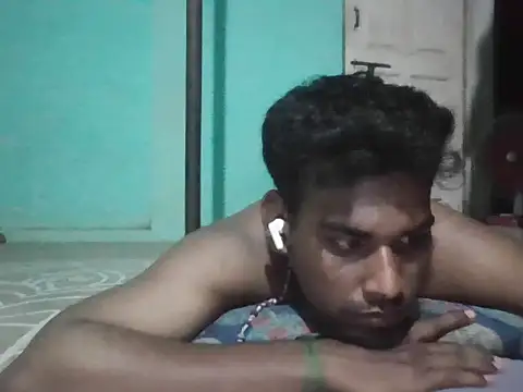 Snapshot of Tamilgud23 chatting on 07/11/26, 05:15 Tamilgud23 online show from 07/11/26, 05:15