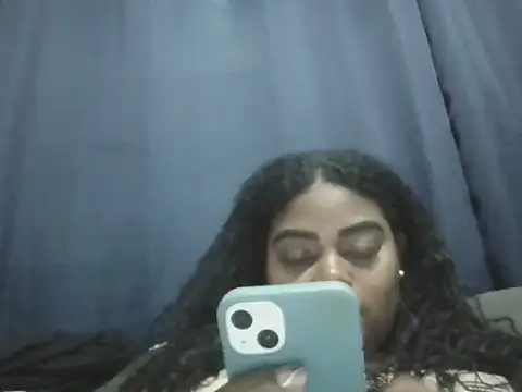 Snapshot of LunaSthena chatting on 09/25/25, 11:08 LunaSthena online show from 09/25/25, 11:08