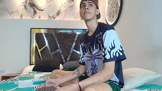 Snapshot of YOUNGS_GUYS chatting on 09/13/25, 06:40 YOUNGS GUYS online show from 09/13/25, 06:40