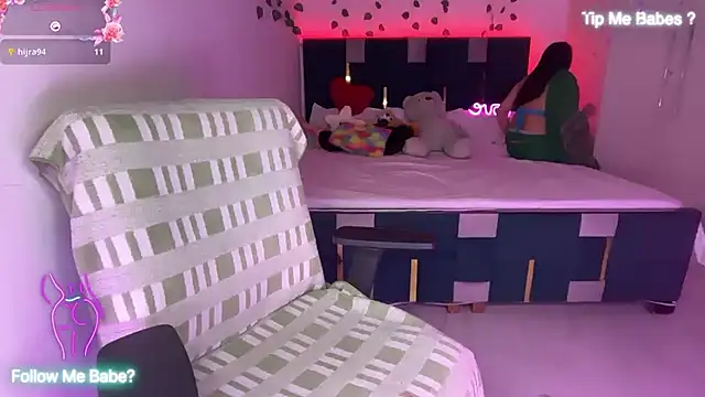 Snapshot of Blackwidow_08 chatting on 10/19/25, 06:41 Blackwidow 08 online show from 10/19/25, 06:41