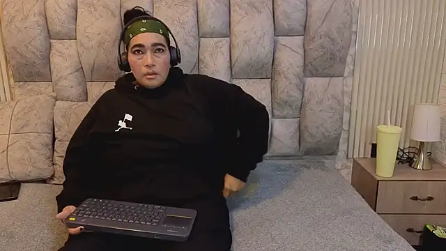yunkeyc online show from 04/25/26, 09:45