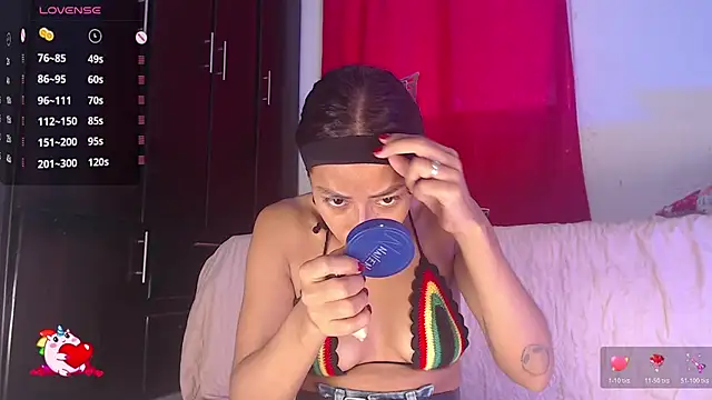 Snapshot of Aprill18_ chatting on 12/04/25, 01:53 Aprill18 online show from 12/04/25, 01:53