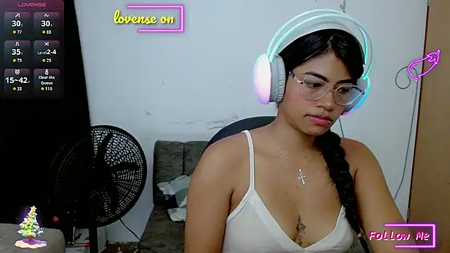 Snapshot of Dulce2415 chatting on 03/09/26, 03:54 Dulce2415 online show from 03/09/26, 03:54