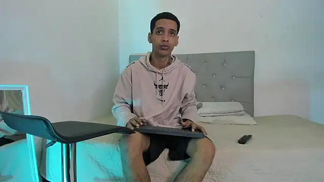 twinkDuohot online show from 10/21/25, 12:44