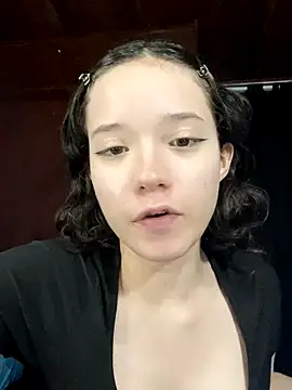 Snapshot of sukubo__ chatting on 11/15/25, 03:26 sukubo online show from 11/15/25, 03:26