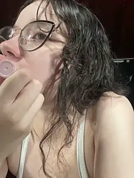 Snapshot of sukubo__ chatting on 11/28/25, 03:53 sukubo online show from 11/28/25, 03:53