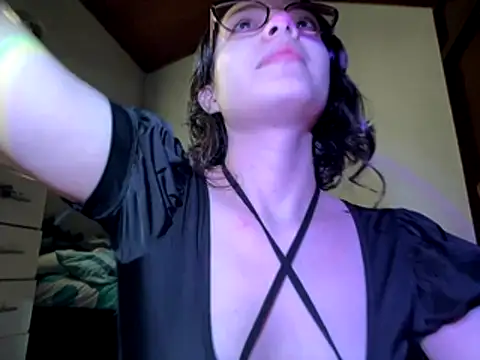 Snapshot of sukubo__ chatting on 12/05/25, 05:05 sukubo online show from 12/05/25, 05:05