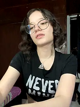 Snapshot of sukubo__ chatting on 12/16/25, 06:40 sukubo online show from 12/16/25, 06:40