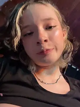 Snapshot of sukubo__ chatting on 03/10/26, 05:12 sukubo online show from 03/10/26, 05:12