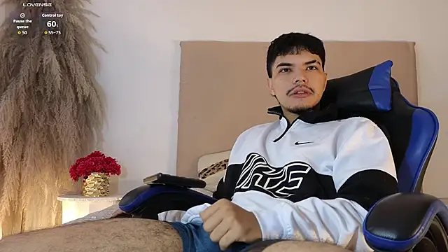 Snowlann online show from 11/21/25, 12:59