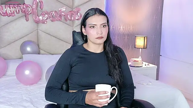 samiradoll online show from 10/24/25, 04:20