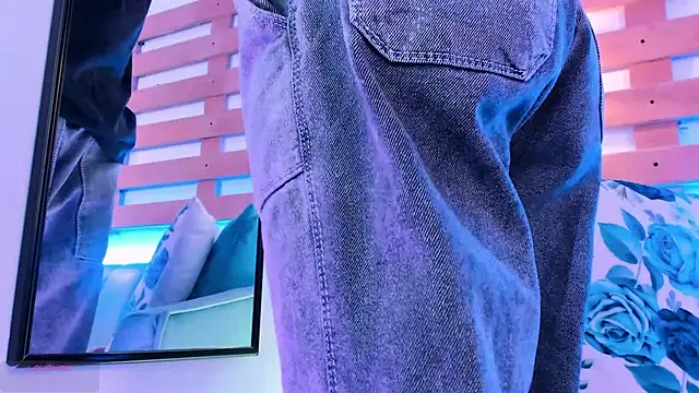 ArianaSantana online show from 10/01/25, 12:55