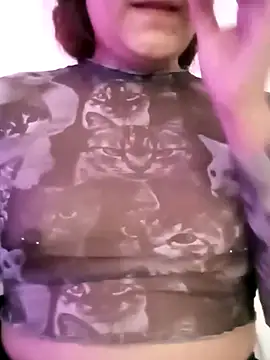 Snapshot of La-Gatatrans chatting on 10/09/25, 12:58 La-Gatatrans online show from 10/09/25, 12:58