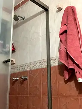 Snapshot of La-Gatatrans chatting on 10/11/25, 11:58 La-Gatatrans online show from 10/11/25, 11:58