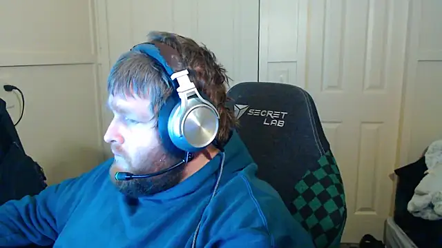 Snapshot of NeedyGlister chatting on 09/24/25, 02:04 NeedyGlister online show from 09/24/25, 02:04