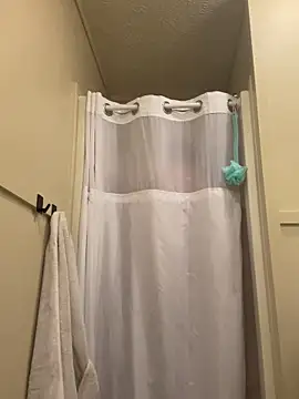 Snapshot of NeedyGlister chatting on 12/16/25, 07:52 NeedyGlister online show from 12/16/25, 07:52