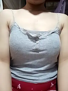 Snapshot of LucyyLy chatting on 04/09/26, 12:32 LucyyLy online show from 04/09/26, 12:32
