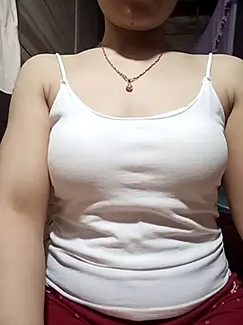 Snapshot of LucyyLy chatting on 05/05/26, 11:51 LucyyLy online show from 05/05/26, 11:51