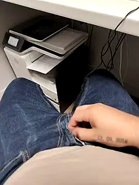 Snapshot of Alberto2840 chatting on 09/12/25, 05:24 Alberto2840 online show from 09/12/25, 05:24