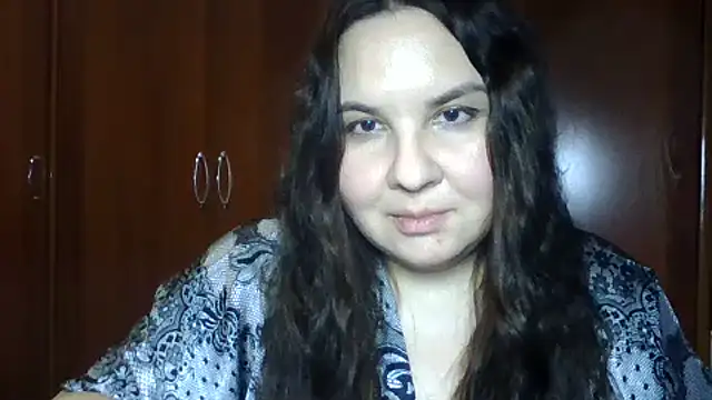 Snapshot of Vaessira chatting on 10/31/25, 06:42 Vaessira online show from 10/31/25, 06:42