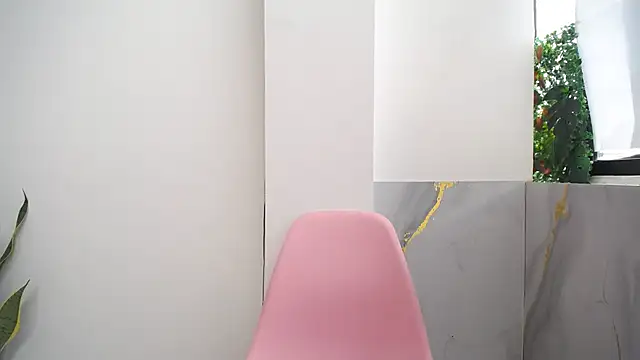 Manuela lara  online show from 03/17/26, 03:48