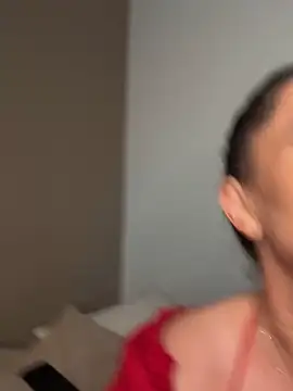 Snapshot of Nola_Luxx-offiziell chatting on 11/11/25, 10:48 Nola Luxx-offiziell online show from 11/11/25, 10:48