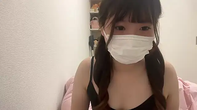 Snapshot of Yua_nyan chatting on 09/22/25, 10:01 Yua nyan online show from 09/22/25, 10:01