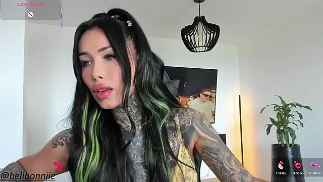 belllbonniie online show from 11/15/25, 06:15