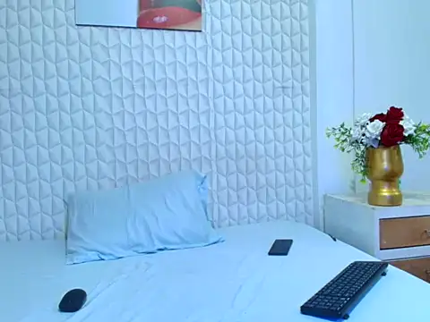 LuigiMarchetti online show from 10/12/25, 07:51