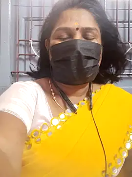 Snapshot of Tamil_Azhaghi25 chatting on 06/18/26, 11:36 Tamil Azhaghi25 online show from 06/18/26, 11:36