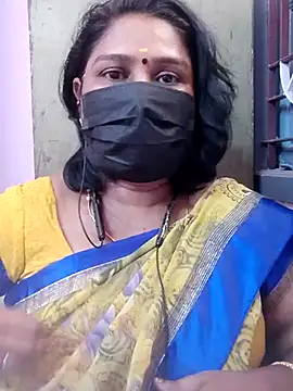 Snapshot of Tamil_Azhaghi25 chatting on 06/19/26, 06:07 Tamil Azhaghi25 online show from 06/19/26, 06:07