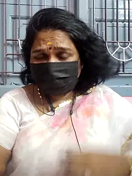 Snapshot of Tamil_Azhaghi25 chatting on 06/21/26, 01:03 Tamil Azhaghi25 online show from 06/21/26, 01:03