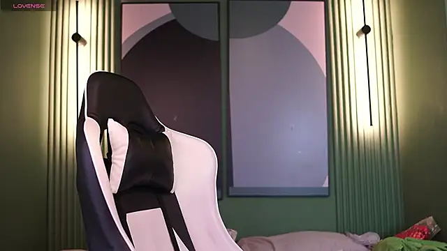 Snapshot of Tayler_Kim chatting on 10/09/25, 06:28 Tayler Kim online show from 10/09/25, 06:28