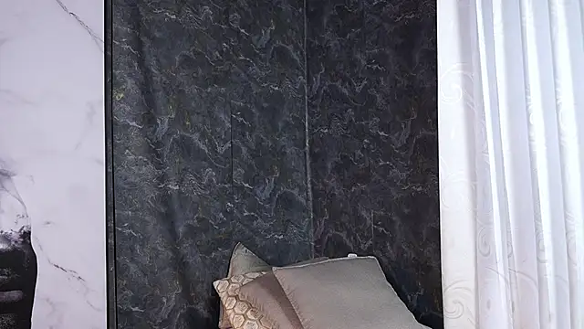 Tayler Kim online show from 10/15/25, 07:14