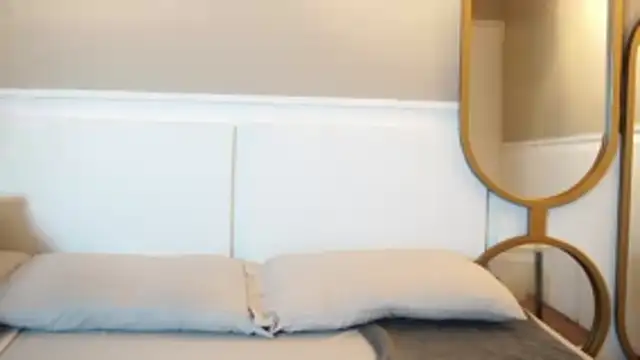 Tayler Kim online show from 10/23/25, 06:28