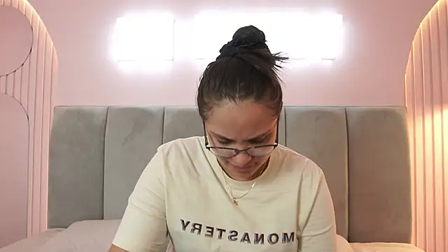 Snapshot of Tayler_Kim chatting on 01/31/26, 08:07 Tayler Kim online show from 01/31/26, 08:07