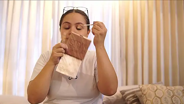 Snapshot of Tayler_Kim chatting on 03/01/26, 03:58 Tayler Kim online show from 03/01/26, 03:58