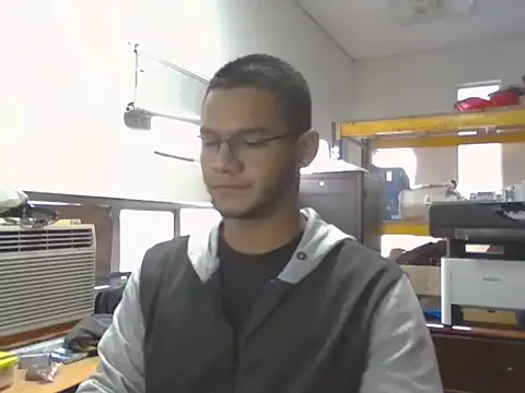 Snapshot of jayden_cooper1 chatting on 12/05/25, 01:42 jayden cooper1 online show from 12/05/25, 01:42