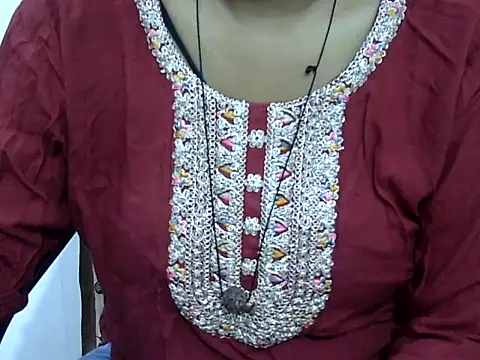 Hott Noor online show from 09/08/25, 02:16