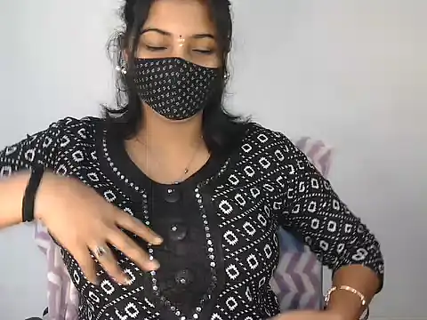 Hott Noor online show from 01/11/26, 07:24