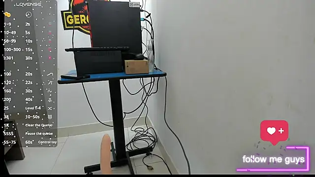 lunna noir online show from 09/22/25, 12:18