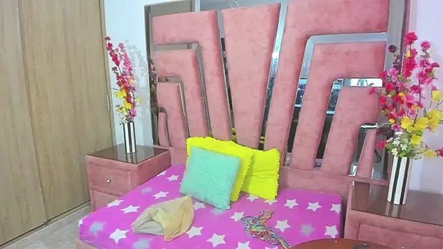 MaraKarly online show from 01/19/26, 01:15