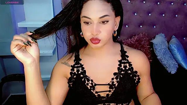Snapshot of Valeria_Swett_ chatting on 09/30/25, 07:41 Valeria Swett online show from 09/30/25, 07:41