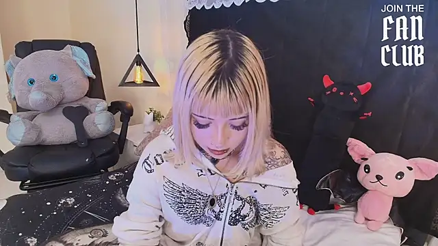 IvyBelle  online show from 06/24/26, 11:31