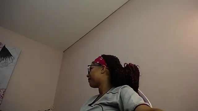 Snapshot of gigi1326 chatting on 06/05/26, 02:56 gigi1326 online show from 06/05/26, 02:56